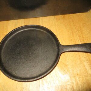 1227E 6 Inch Cast Iron Skillet